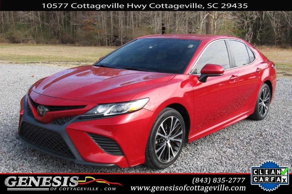 2020 Toyota Camry SE